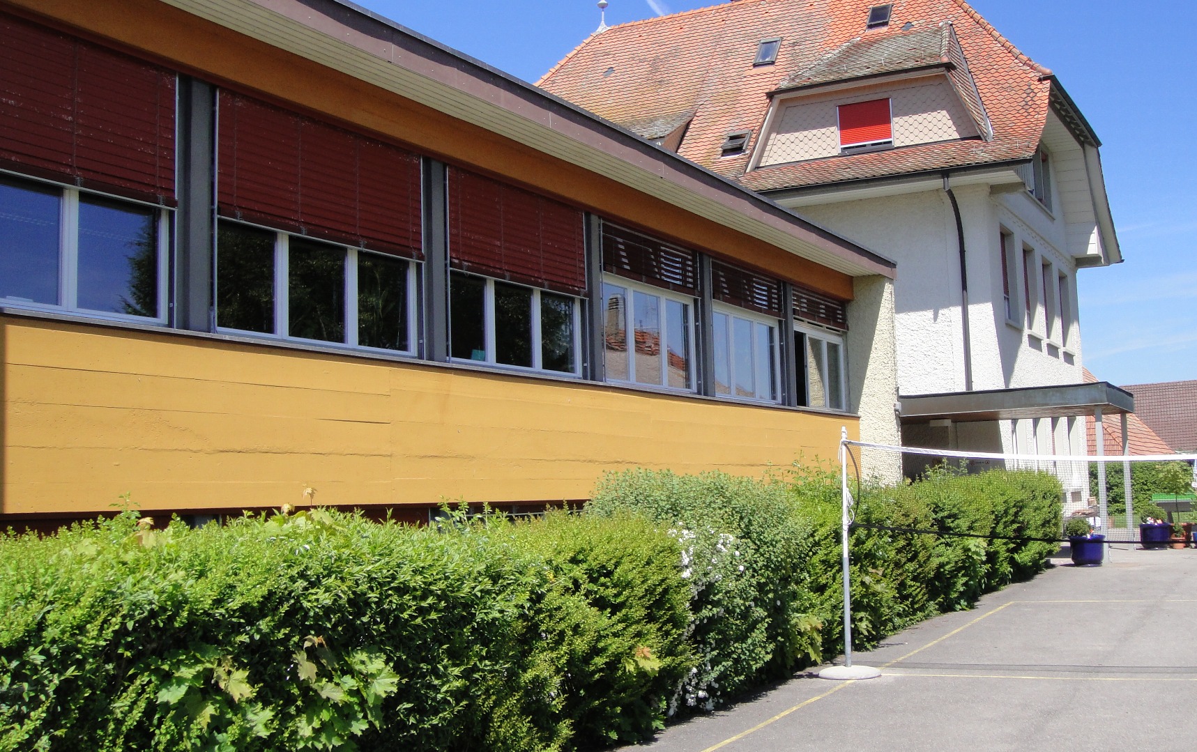 Kindergarten und Schulhaus Wiler